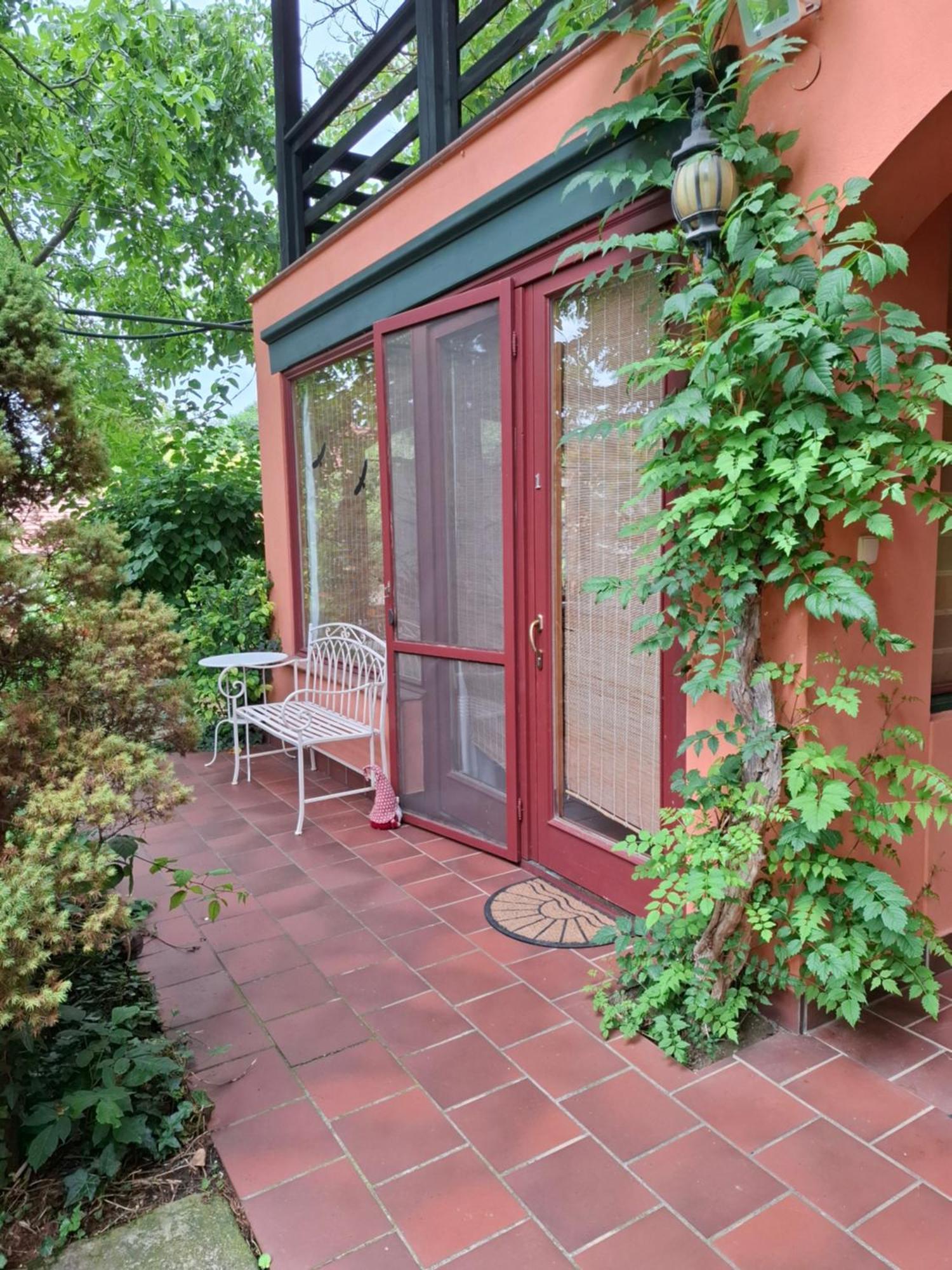 Agyagos Vendeghaz Apartment Eger Bagian luar foto