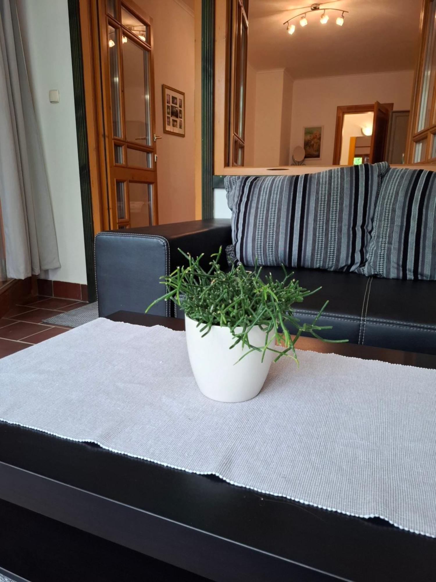 Agyagos Vendeghaz Apartment Eger Bagian luar foto