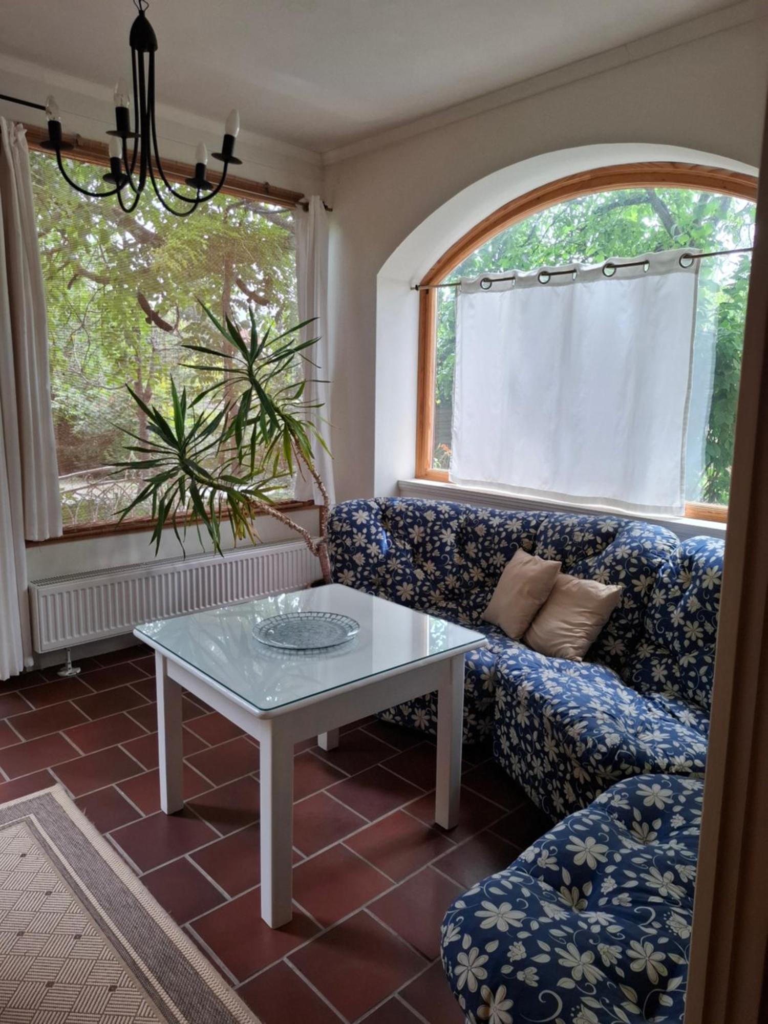 Agyagos Vendeghaz Apartment Eger Bagian luar foto