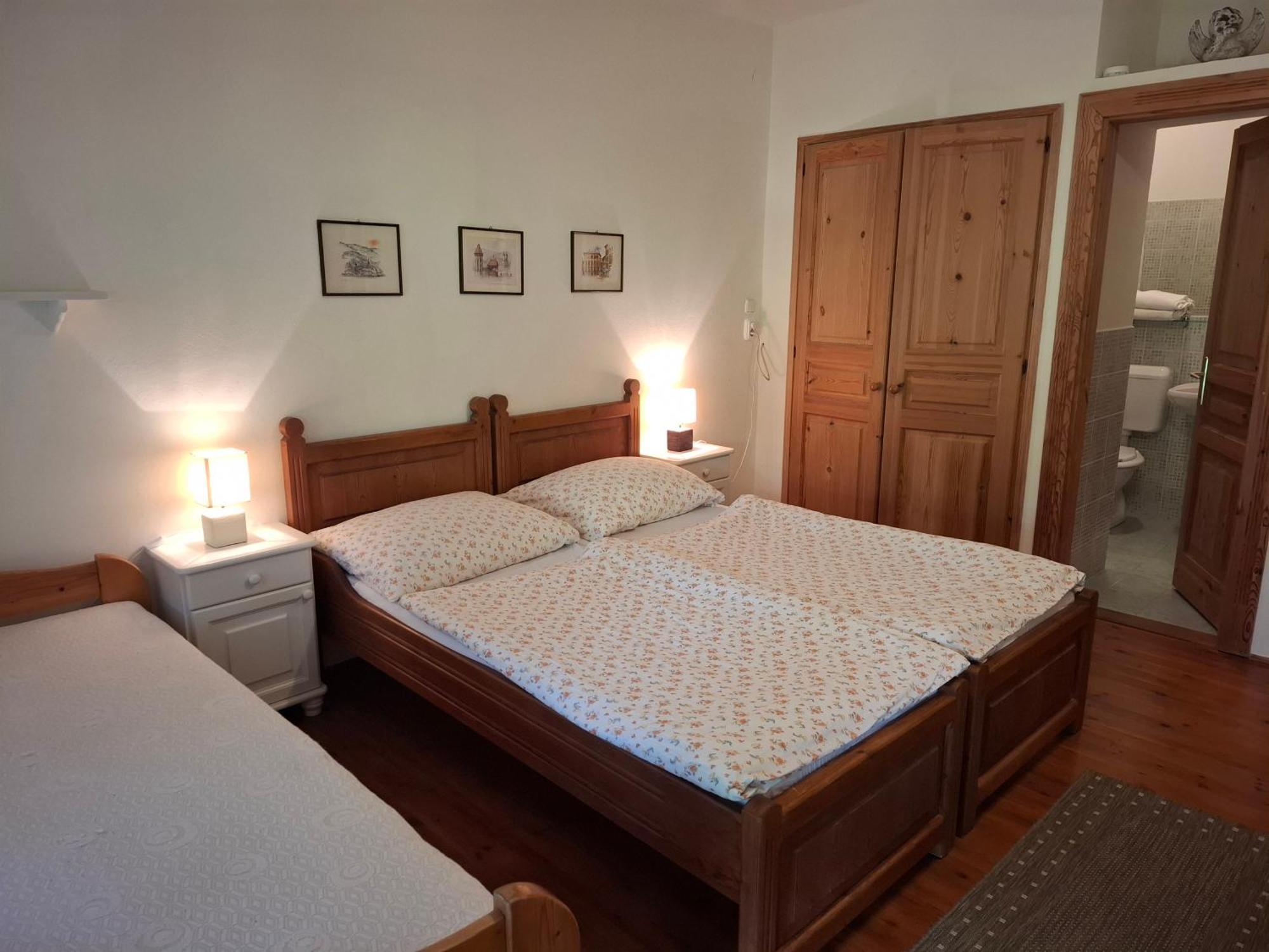 Agyagos Vendeghaz Apartment Eger Bagian luar foto